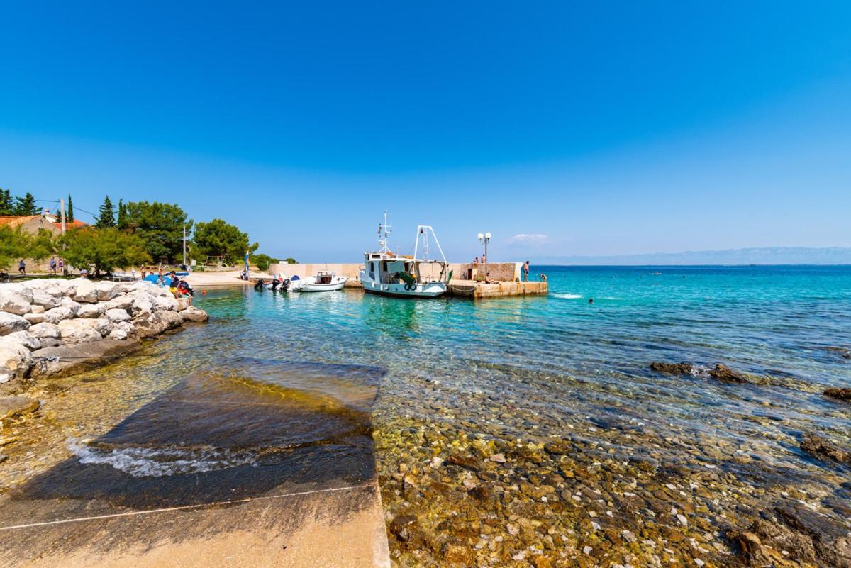 Caravan Near The Sea 2 Углян Екстериор снимка