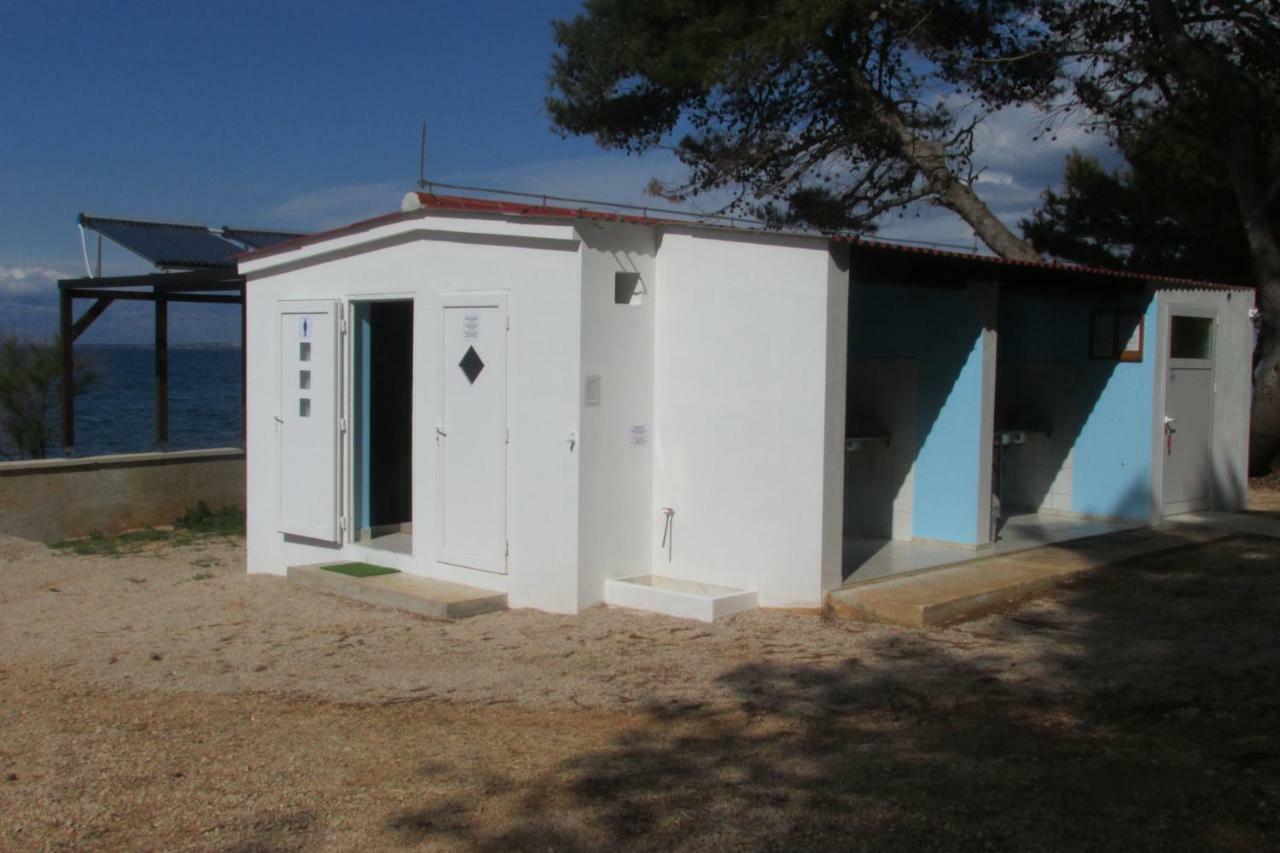 Caravan Near The Sea 2 Углян Екстериор снимка